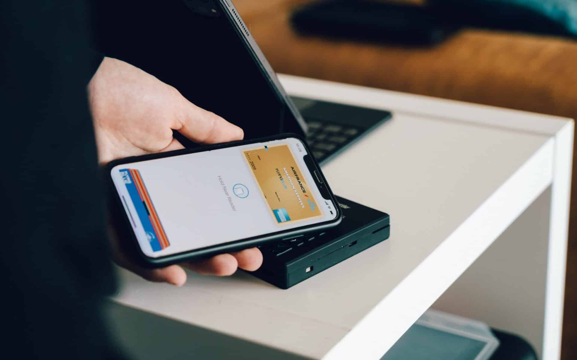 Does not paying taxes affect your credit score?