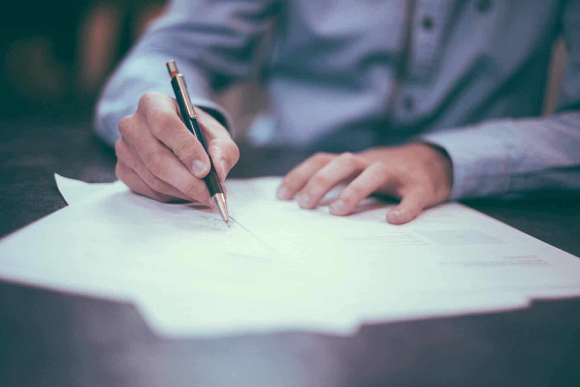 What are the pros and cons of bankruptcy?